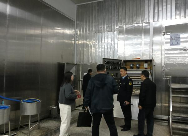 安全管理部門(mén)對(duì)健達(dá)公司進(jìn)行安全隱患問(wèn)題復(fù)查工作